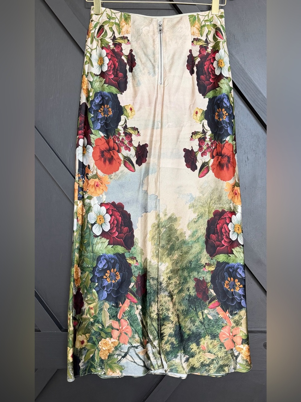 Alice + Olivia Maeve Slip Skirt in Forbidden Forest, Size 2 - Picture 9 of 14